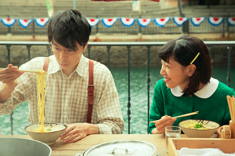 ラーメンやうどんの食べ方 女性が美味しく食べるには すすって食べても大丈夫 正しい大人の歩き方